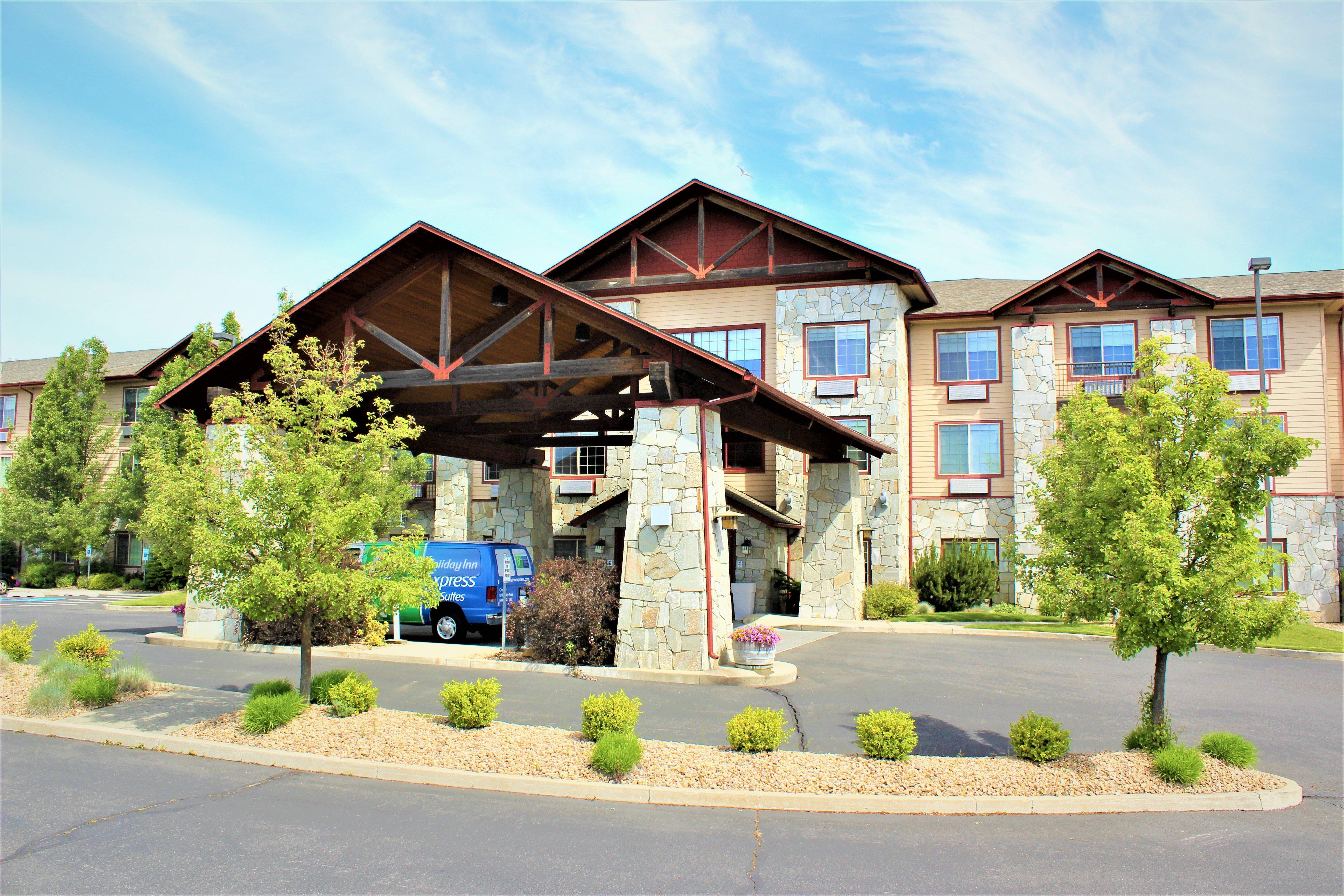 Holiday Inn Express & Suites Cheney By Ihg Exterior foto