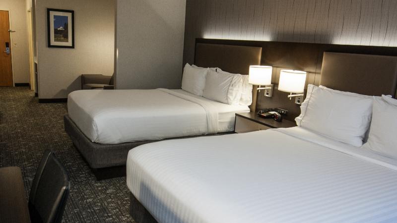Holiday Inn Express & Suites Cheney By Ihg Exterior foto